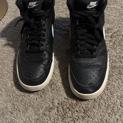 Nike Low Top