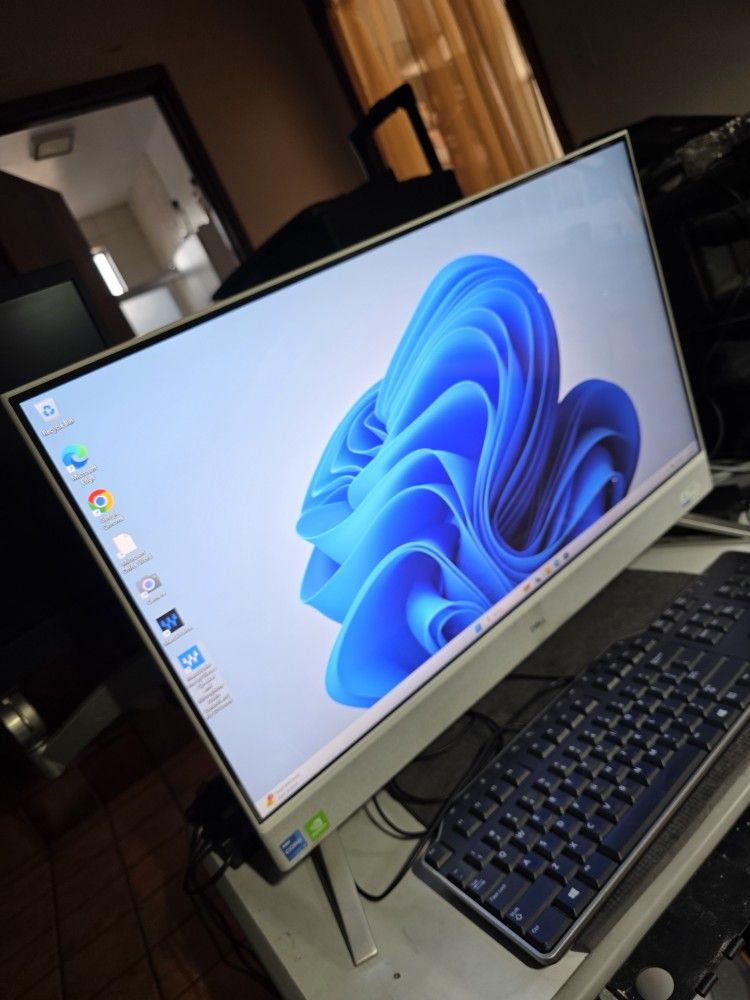 DELL All In One 27"Inch. Touchscreen Pc. Intel i7-CPU. 32GB Ram. 2TB NVMe m.2 SSD. GPU: NVIDIA GeForce