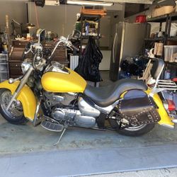 2005 Suzuki 805cc Cruiser c50