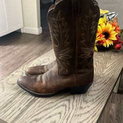 Atiat Womens Boots 9-1/2