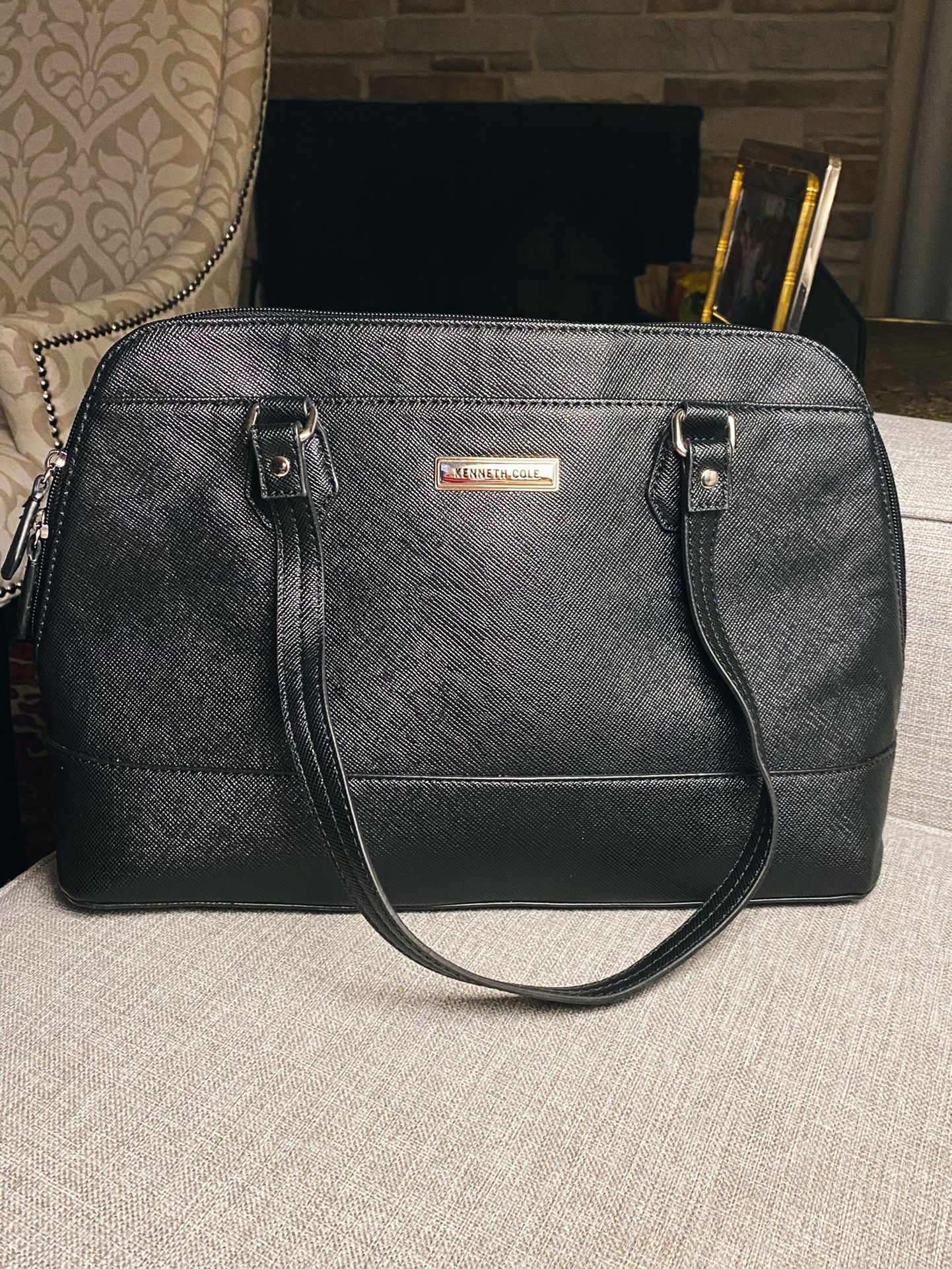 Kenneth Cole Genuine Leather Shoulder Bag