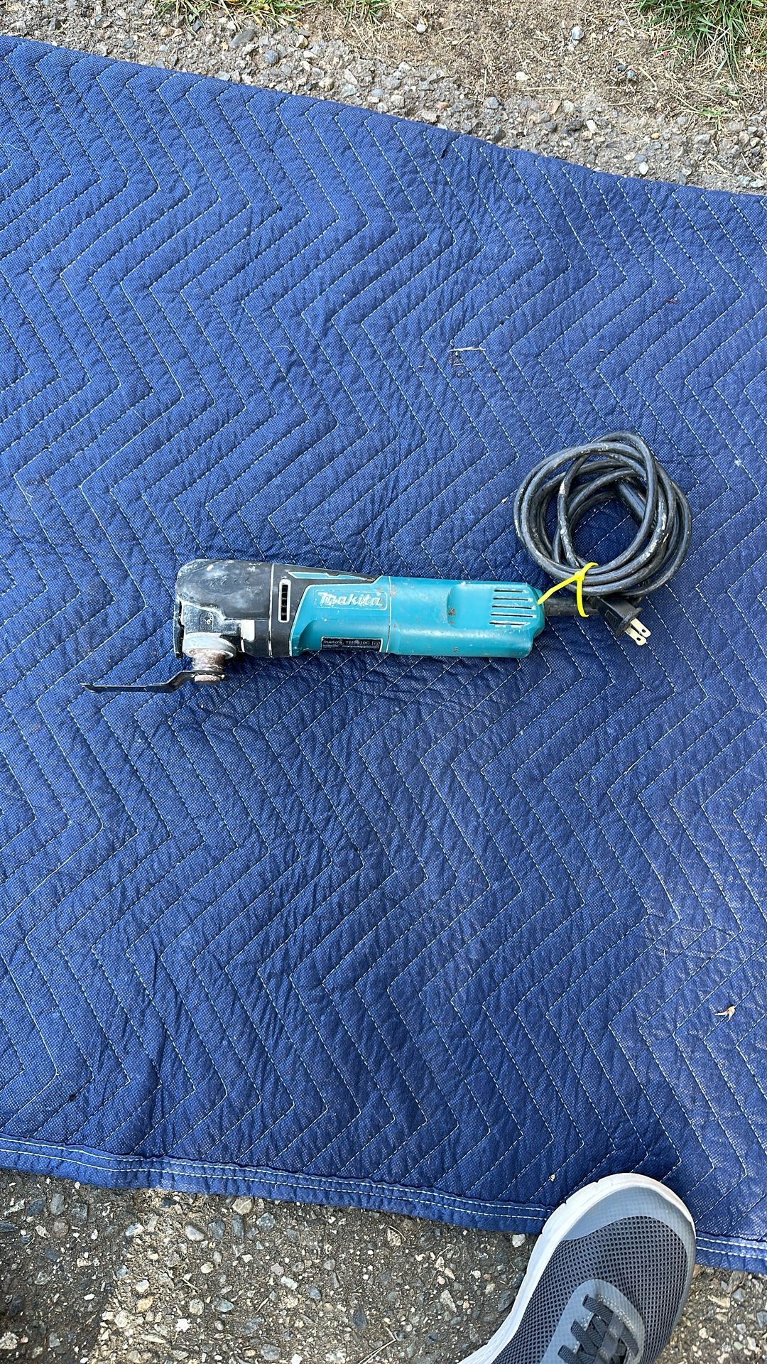 Mikita electric oscillating tool