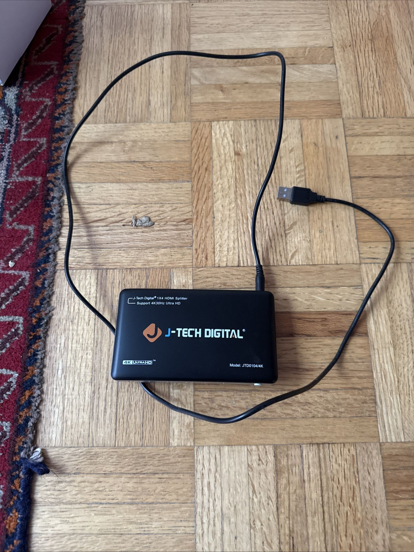 J-Tech Digital 4K 30Hz 1x4 HDMI Splitter – Distribute HDMI Signal to Four Displays