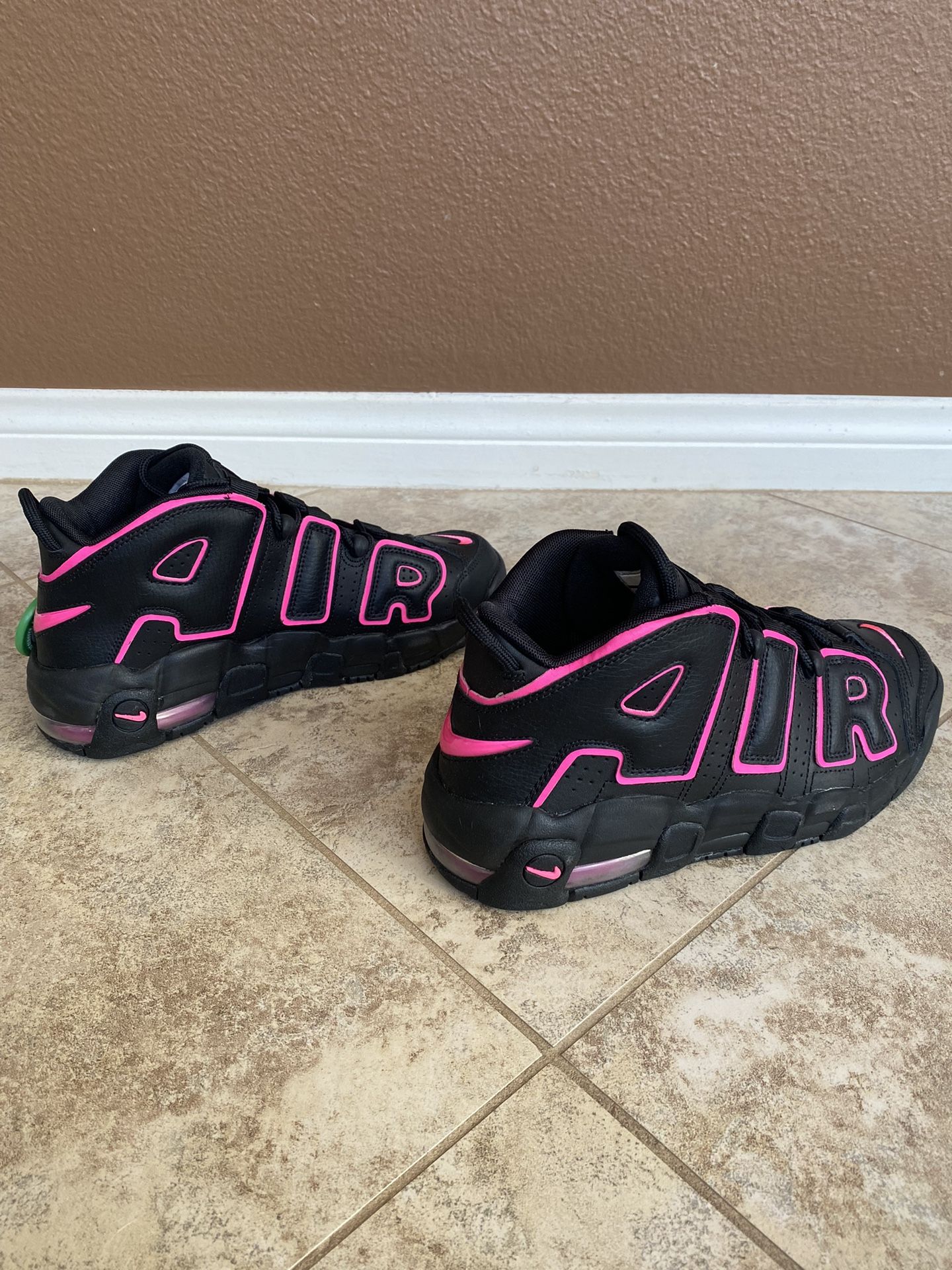 Nike Air More Uptempo Pink Blast 6.5y / 8w for Sale in Manhattan 
