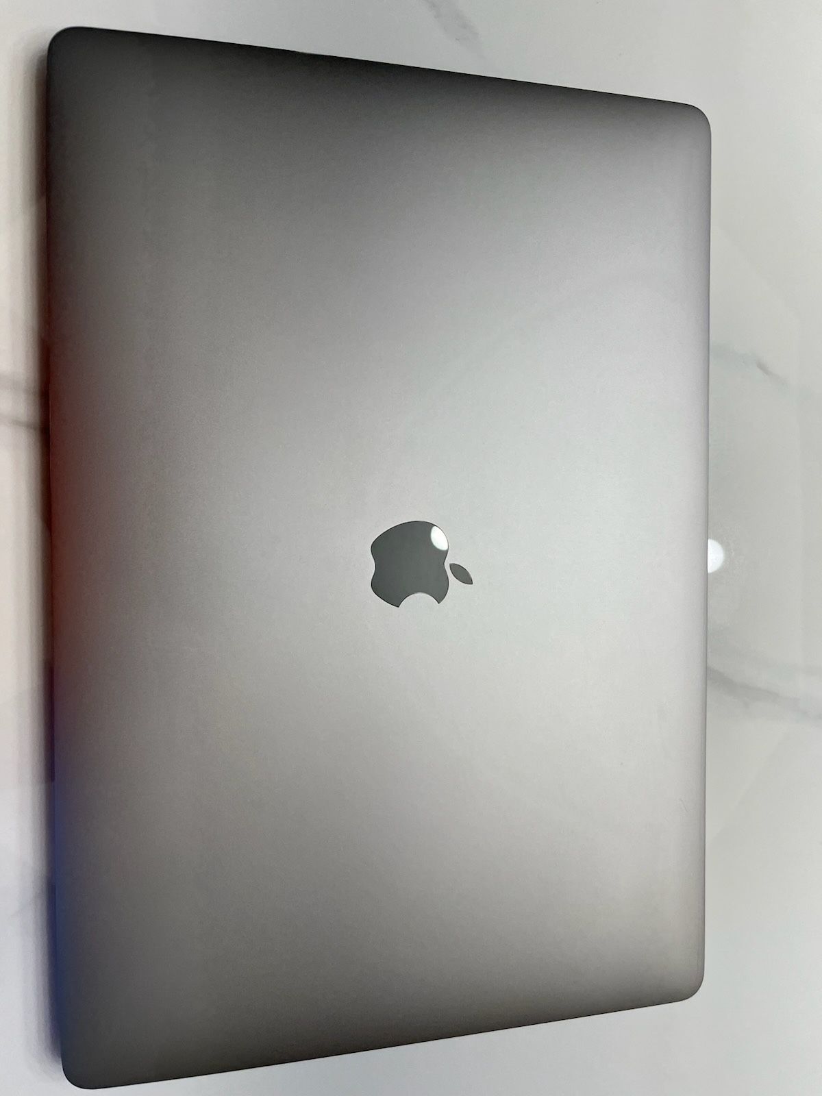 16” MacBook I7 512gb Space Grey