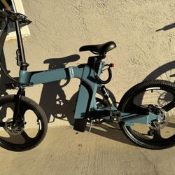 For Sale Folding Bike $350. Plus Free One Battery 
