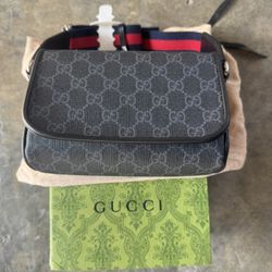 Gucci Small Crossbody Black For Men