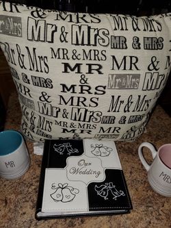 Mr and Mrs set