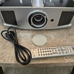 JVC D-ILA HD-1 BU PROJECTOR WITH REMOTE