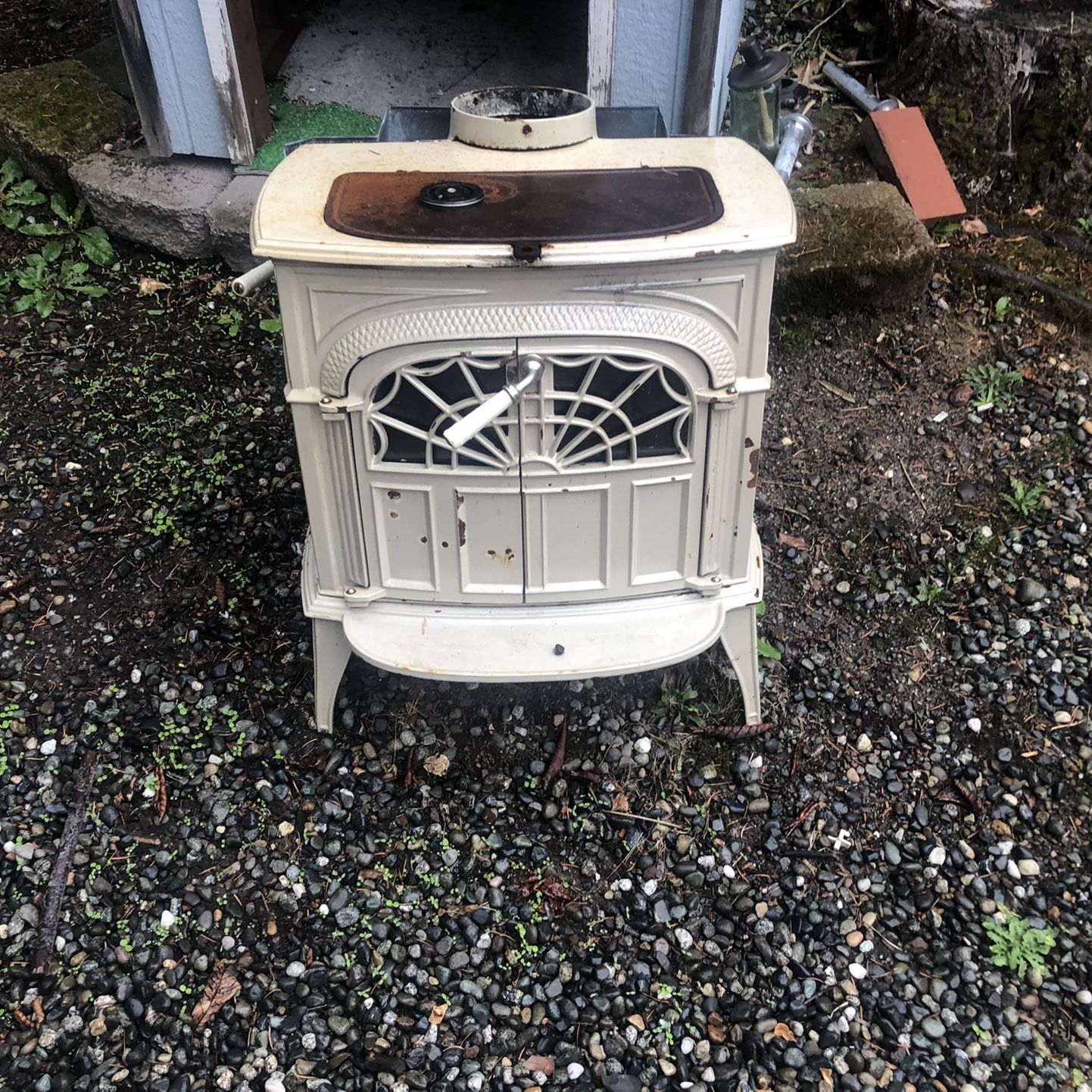 Vermont Castings Intrepid 2 wood stove for Sale in Kirkland, WA - OfferUp