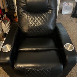 Recliner w/ Cup Holders
