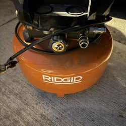 Ridgid Air  Compressor 6 Gallons