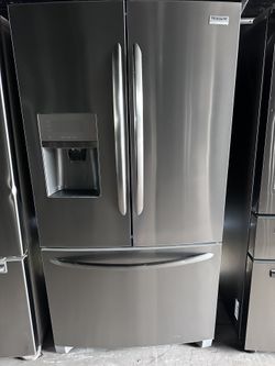 Frigidaire Stainless Steel Fridge Everything Work Great 📍5413 U.s 92 Plant City Fl📲(contact info removed)