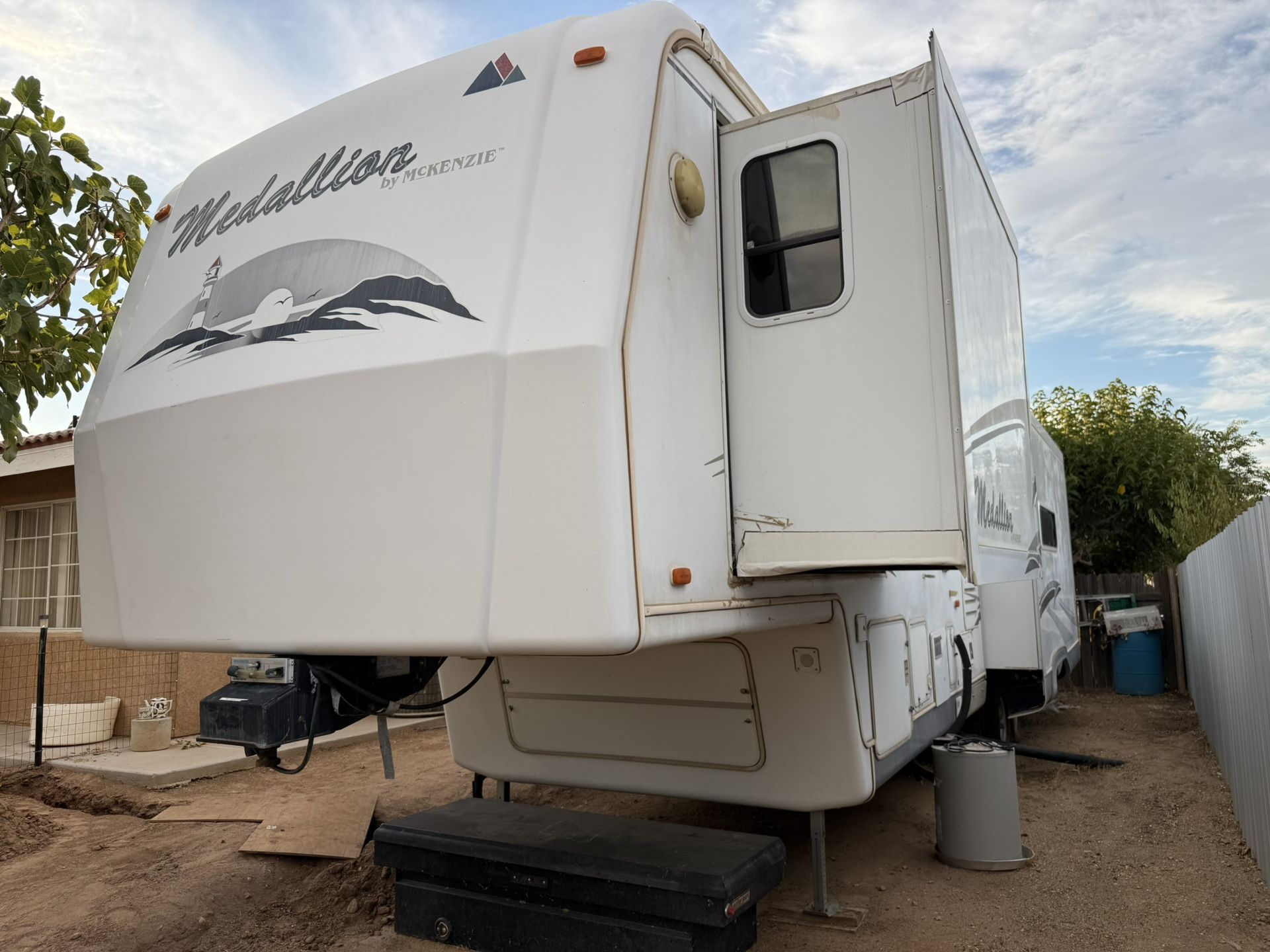 Fifth Wheel Trailer