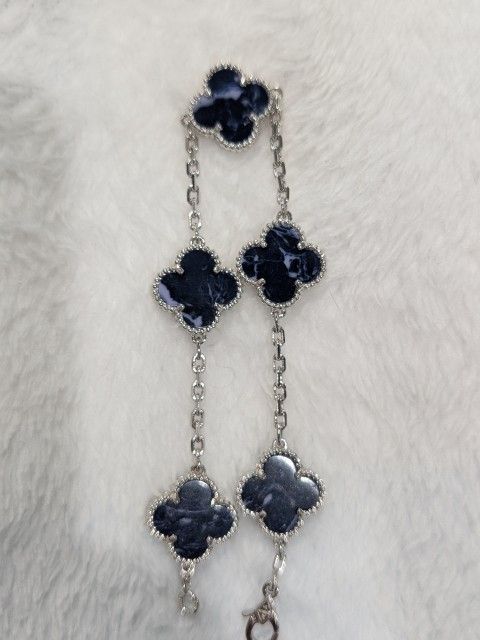 New Van Cleef Clover Bracelet In Pietersite Peter Blue 