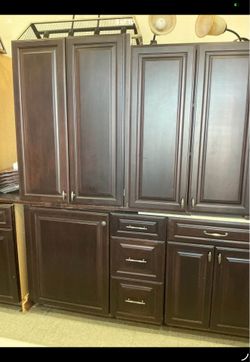Traditional Kitchen Cabinets