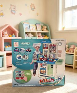 Children's small kitchen toys
