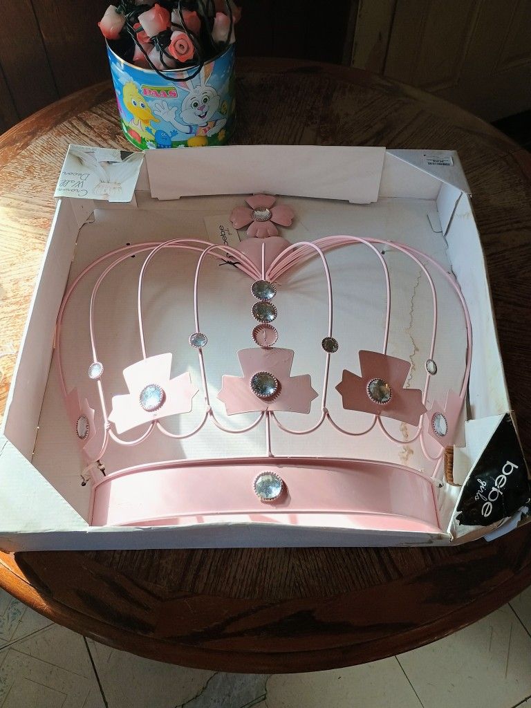 Bebe Girls Pink Jeweled Crown Wall Decor And Canopy Hanger- Metal 25x4.5x25 Inch