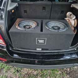 2 12in Jbl 1000watt Speaker And Box With 1000 Watt JBL AMP