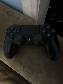 PS4 controller