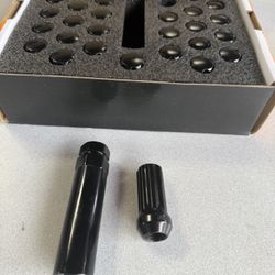 Lug Nuts 14x1.5 Wheel Lug Nuts Set Of 32