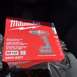 Drill set with Milwaukee bag included