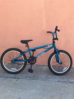 Mongoose Bmx bike 20 inches tires good condition ready to ride