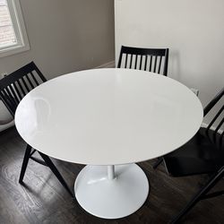 Round 40” dining table