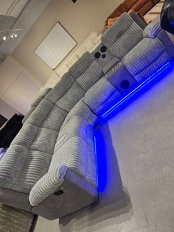 ✨️Reclining Sectionals Sofas ✨️ Furniture Sectionals, Bedrooms, Dining Avail