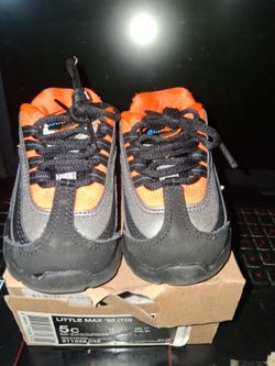 KIDS NIKE SNEAKERS