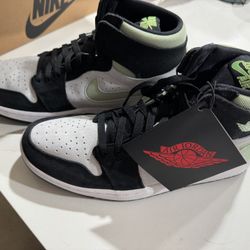 NIB Air Jordan 1  Size 10