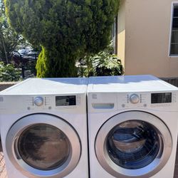 Washer And Dryer/Lavadora Y Secadora
