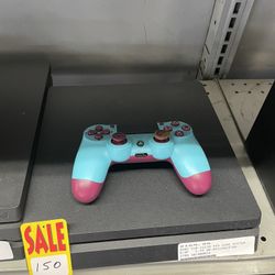 Sony PlayStation 4 PS4 With Remote Controller 