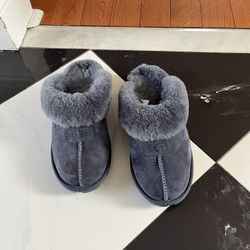 Uggs Slippers 