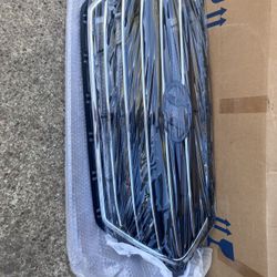 2017-2018 Hyundai Elantra  Front Grille New In Box