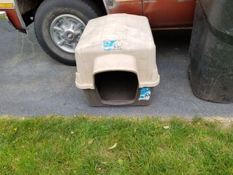 Pet enclosure - comes apart for cleaning