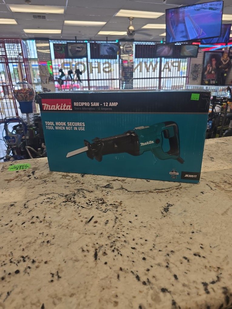 Makita Reciprocating Saw / Sawzal Corded NEW