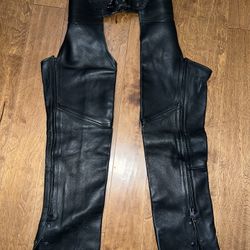 Leather riding Chaps Size Medium 