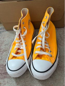 Converse All Star High Top “Laser Orange” Sneakers Women’s Size 8.5 EUC