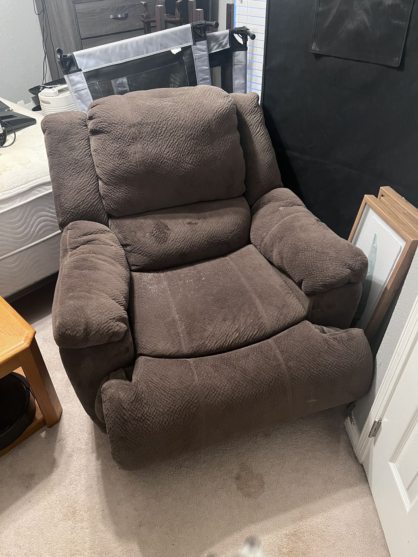 Reclining Chair W Usb And Power Socket
