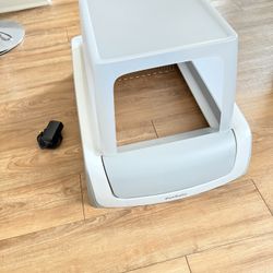 PetSafe ScoopFree Automatic Self-Cleaning Cat Litter Box