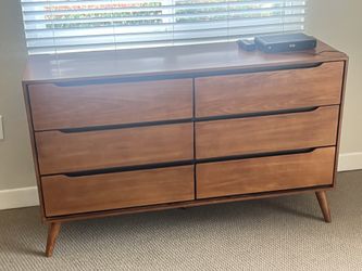 New Mid Century Dresser. Oak Finish. 58”x17”Dx36”H. Free Delivery!