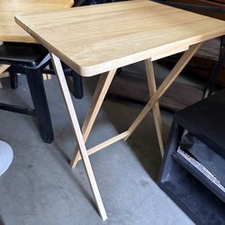 Tv tray/table $5 each (5 available)