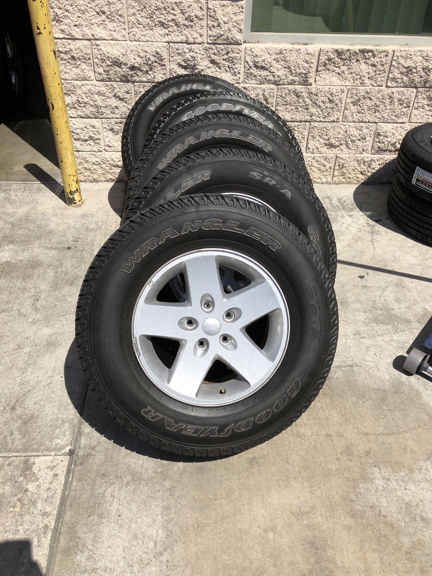 Jeep Wrangler rims with tire