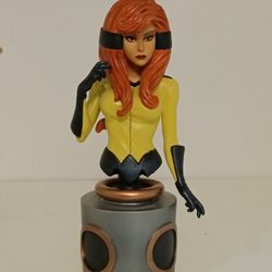 Crystal mini-bust, based on the Marvel character from the Inhumans. 