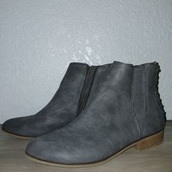 Ladies Grey Boots Size 9