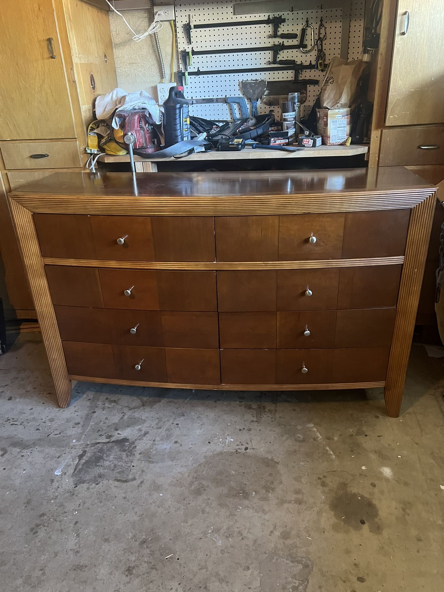 Dresser With Mirror 