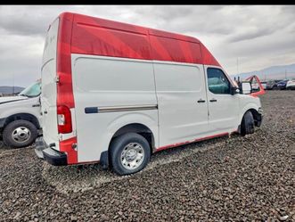2021 Nissan 2500 5.6L For Parts