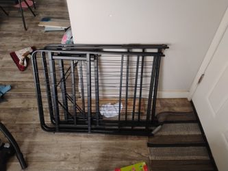 Metal Bed Base Works for Queen and King Sizes