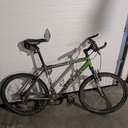 Trek 3700 Mountain Bike – 26” Wheels – 21 Speed – Alpha Aluminum Frame Bicycle